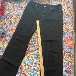 St. John´s Bay jeans /Womens Size 12 regular/ Straight leg/ Black denim